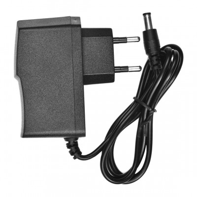 Alimentatore 9V 2 AGenerico