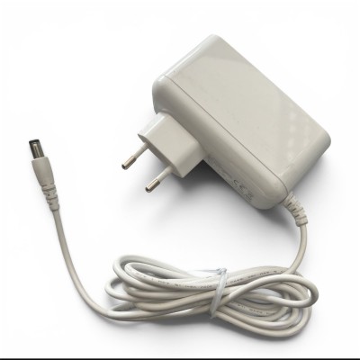 Alimentatore 12V 2,5A BIANCO 5.5/2.1mm ( + al centro)